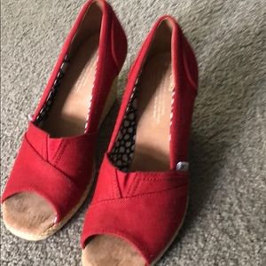 Toms canvas wedges